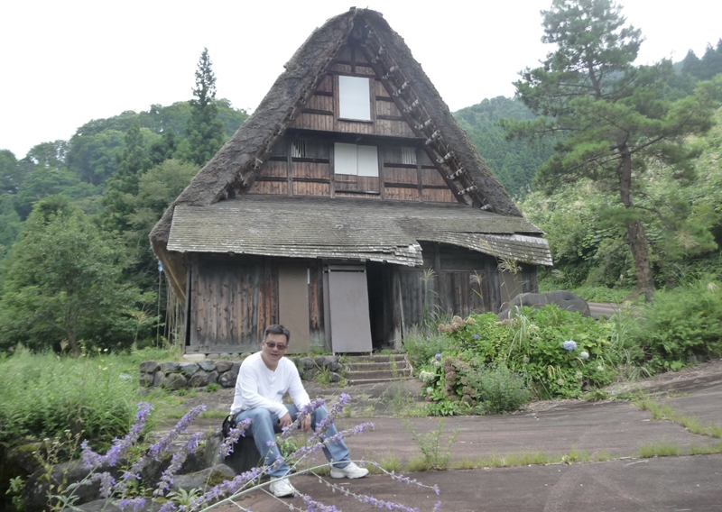 “小眼大樂”的戲劇人生——羅大軍印象